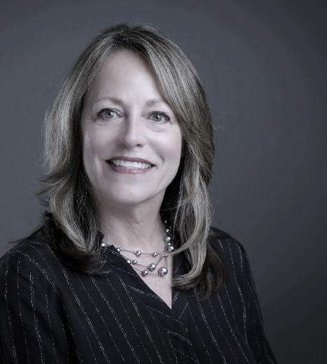 Headshot of AnnMarie Schneider